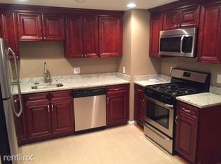 28 Broadlawn Dr, Newton, MA 02467