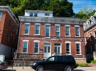 1015 Bluff St #1, Dubuque, IA 52001