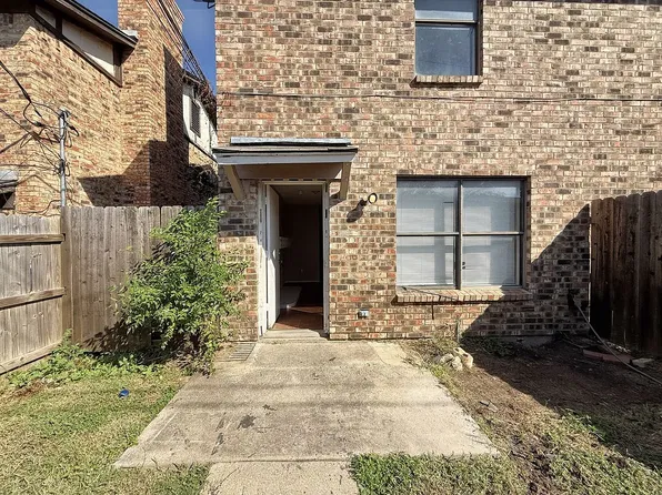 1024 Southmoor Dr, Arlington, TX 76010