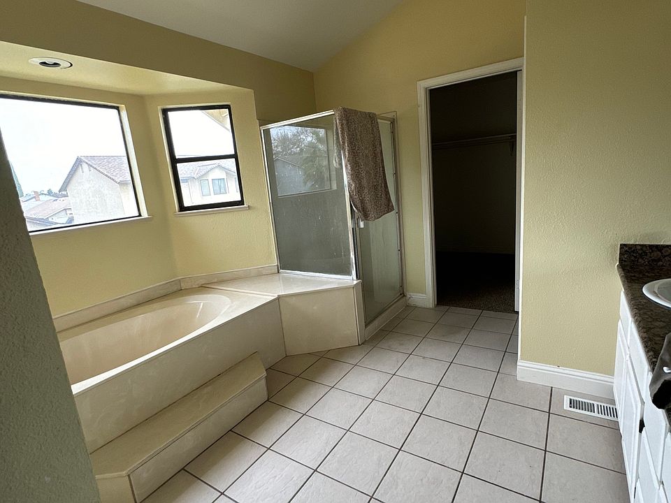 2nd image of 3517 Melgren Ave