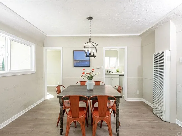 7727 S Normandie Ave — Photo 29
