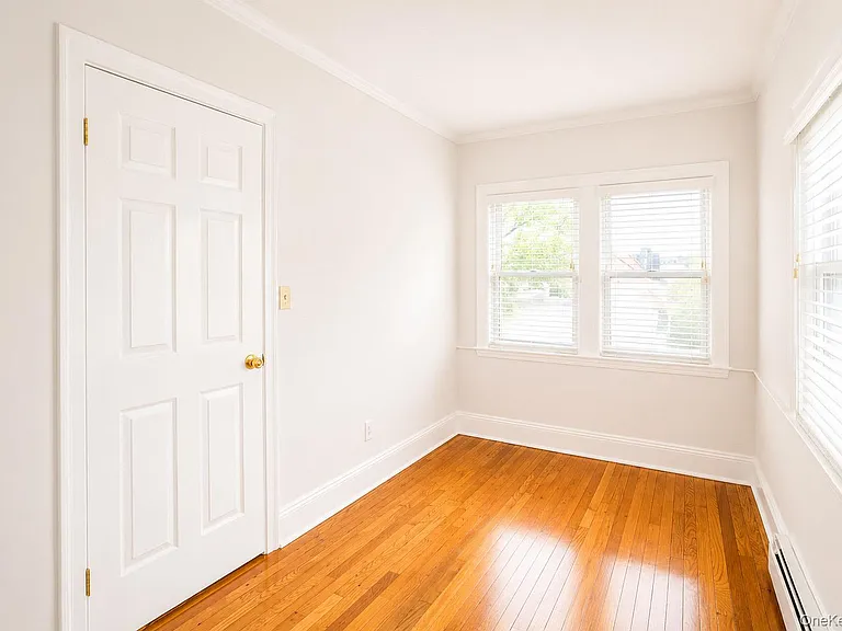 15 W Walnut St — Photo 7