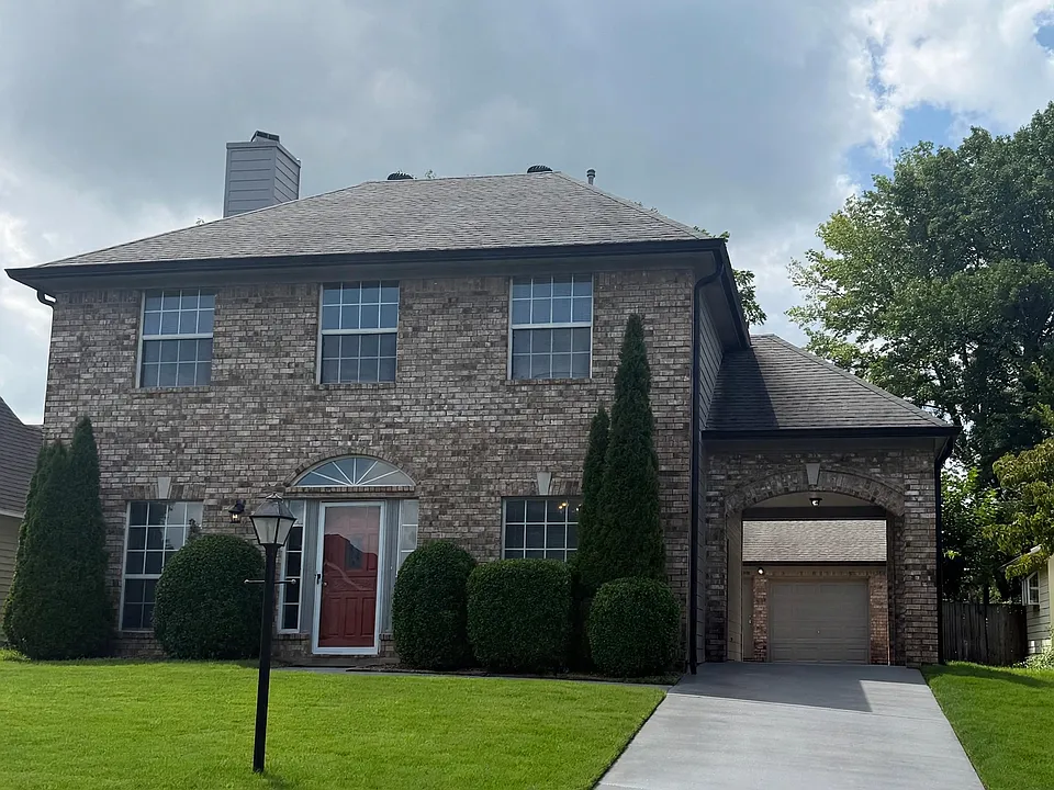 2741 Fleet Dr