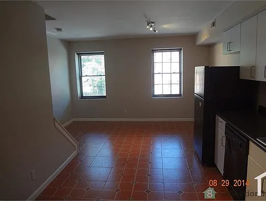 1 bed, $1,100 — Photo 1