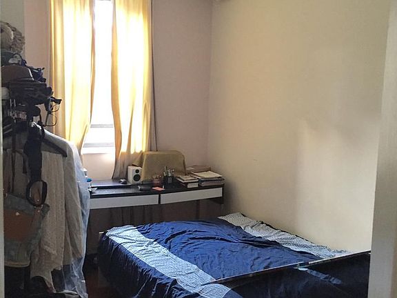 4th image of 2326 28th St APT 1B