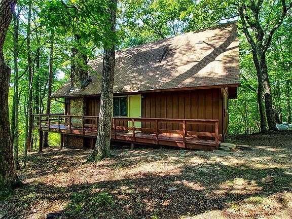 2nd image of 489 Sleepy Hollow Cir