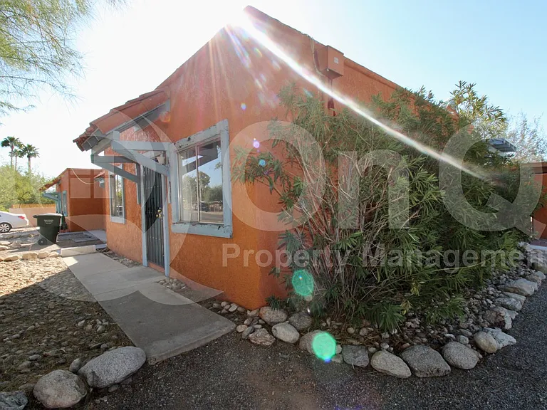 4402 E Pima St — Photo 15