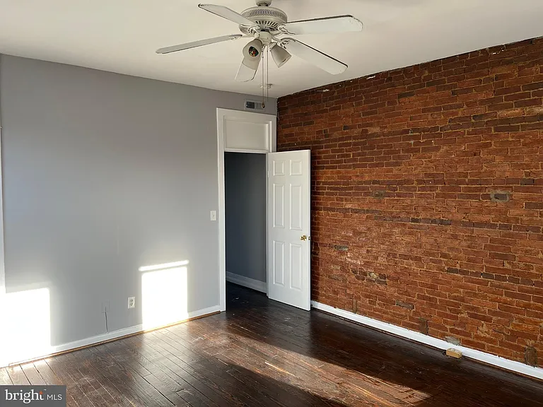 1001 Light St #3 — Photo 6