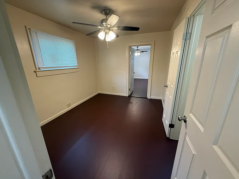 Bed 2 - walk through this room to get to bed 3. Great for office or room for small children