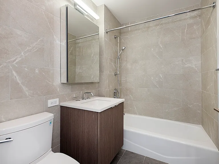 520 W 43rd St #33F — Photo 6