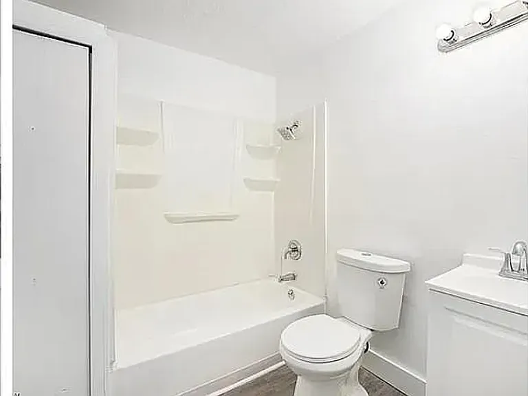 16174 Friend Ave — Photo 6
