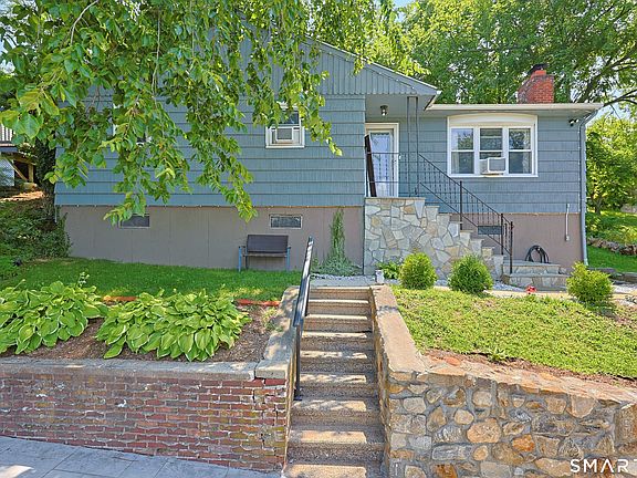 3rd image of 125 Florence Street