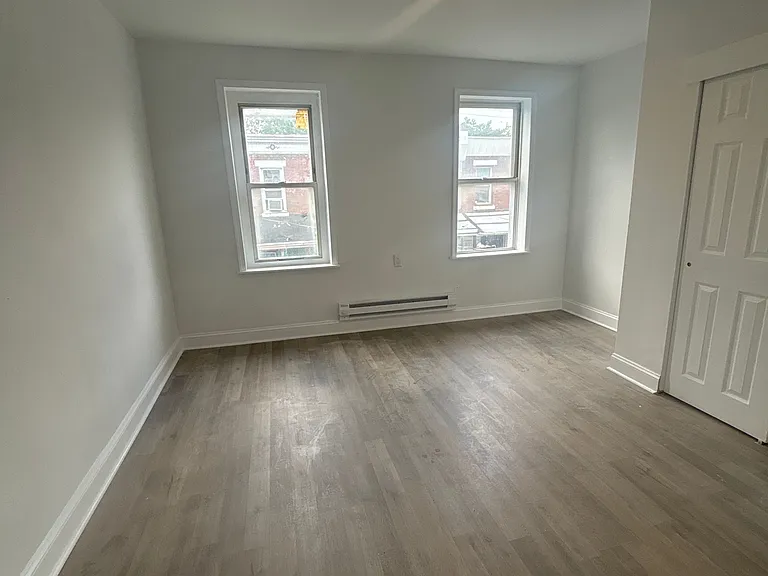 6412 Glenmore Ave — Photo 14