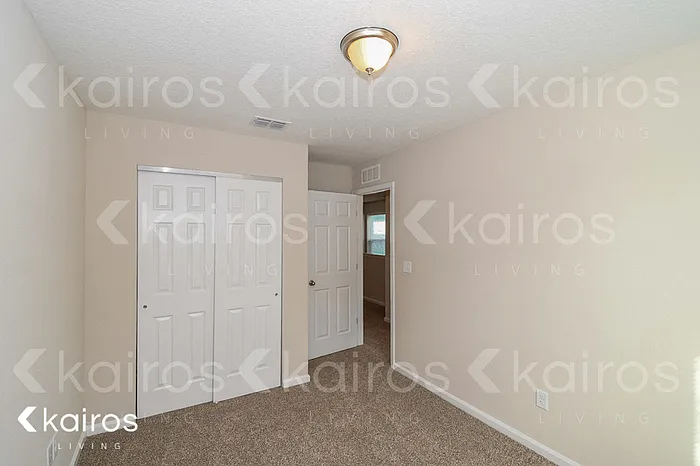 1336 Lake Shore Blvd — Photo 12