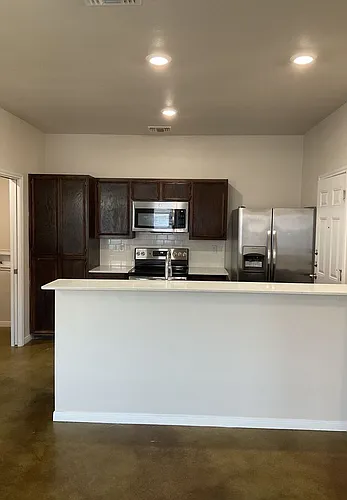 310 Lowes Blvd #A Photo 1