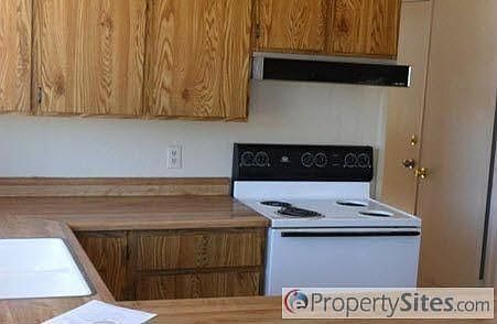 2nd image of 7156 W Flower St
