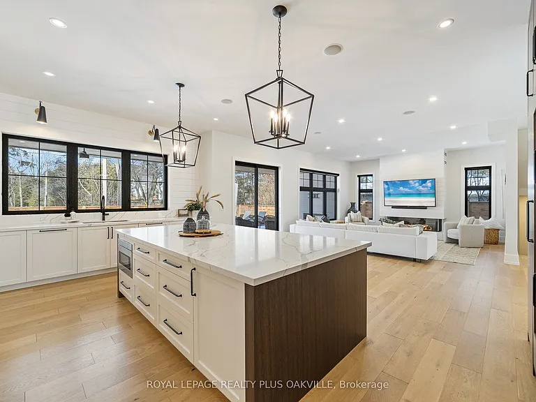 2057 Salvator Blvd — Photo 20