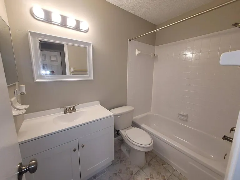 2917 Wainwright Ct — Photo 15