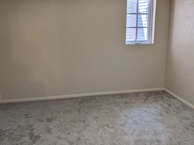 32 N Midland Blvd — Photo 17