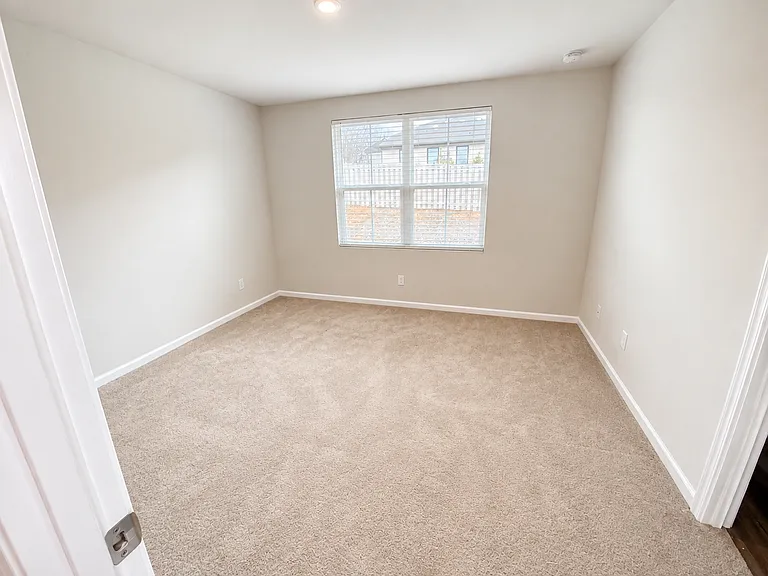4 Tidworth Dr — Photo 13