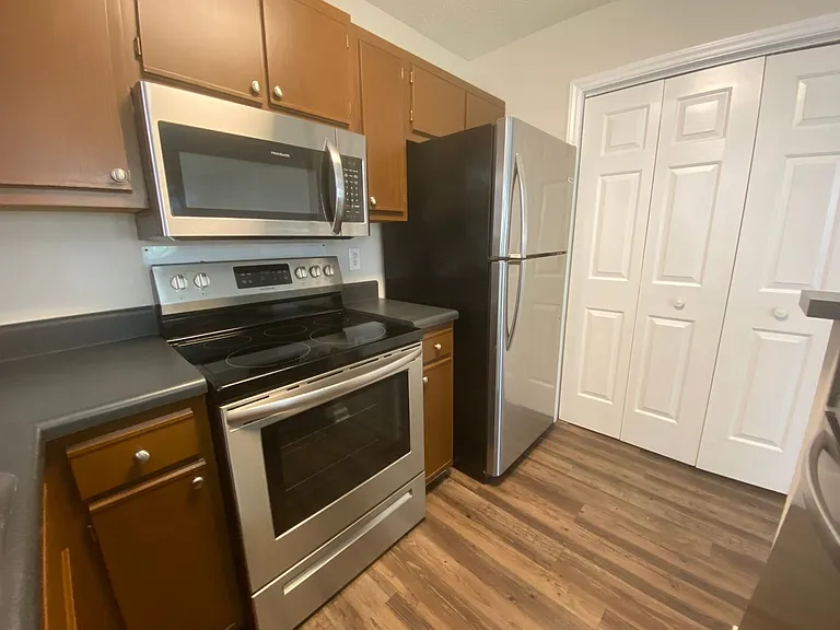 Meridian Park Apartments — Photo 160