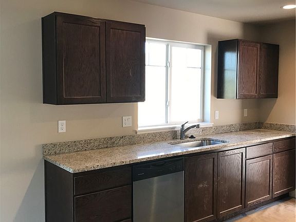 3rd image of 2241 SE Mary Hill Street