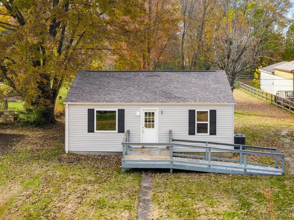 313 Brown St, Bethel, OH 45106