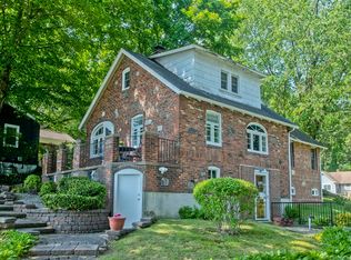 14 Lake Dr, Wilbraham, MA 01095