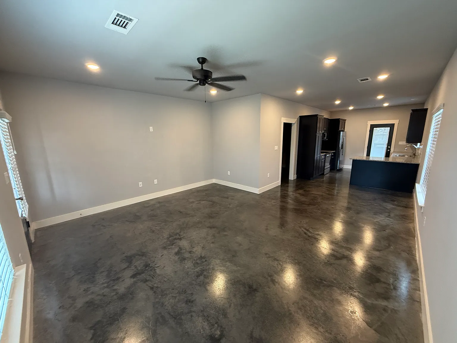 3 bed, 1416 sqft, $1,600 — Photo 2