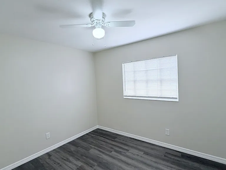 7912 W Paris St — Photo 7