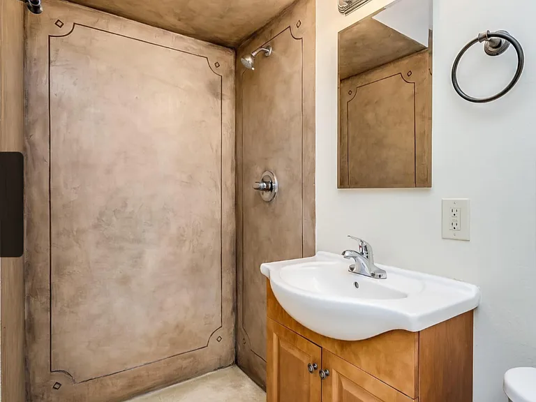 3913 E Montecito St — Photo 19