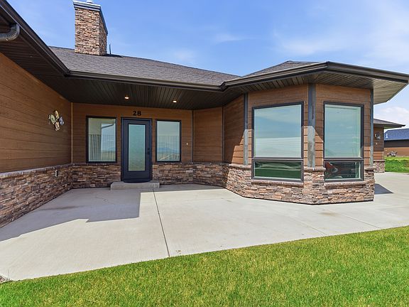 4th image of 28 Silver Mine Ln