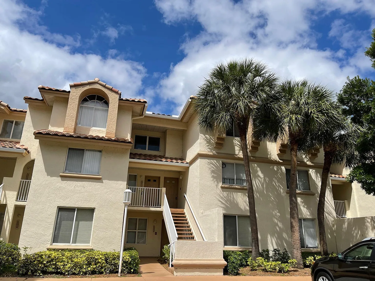 1 bed, 1.0 bath, 850 sqft, $1,700 — Photo 2