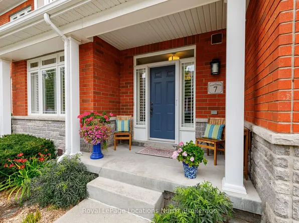 7 Collship Ln, Collingwood, ON L9Y 0J6