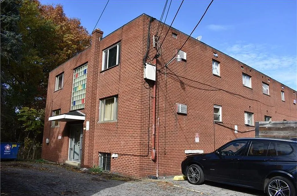 Building Photo - 924 South Ave #2