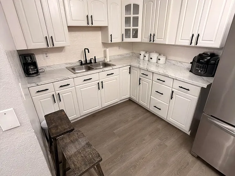 414 Cortez Dr — Photo 10