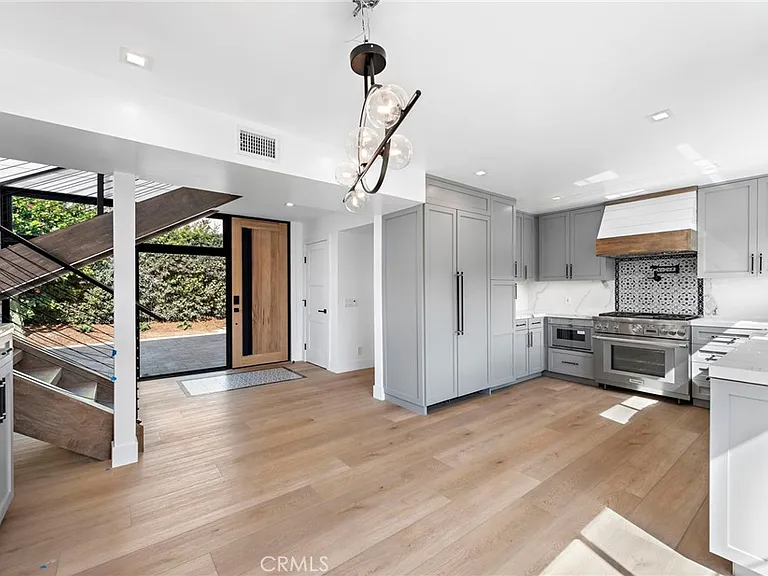 980 Meadowlark Ln — Photo 8