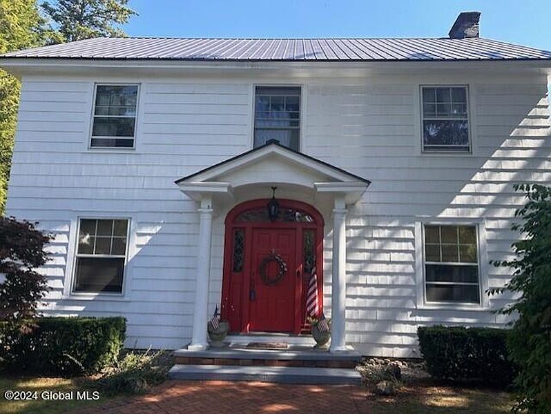 3rd image of 1390 Keyes Avenue