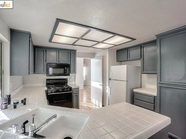 4973 Ridgeview Dr — Photo 17