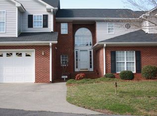 4324 Riverside Dr, Clemmons, NC 27012