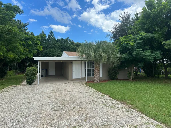 140 6th Ct SW, Vero Beach, FL 32962
