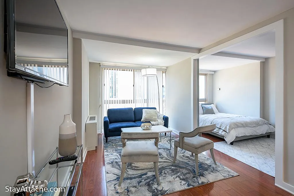 1 bed, 520 sqft, $3,270 — Photo 1