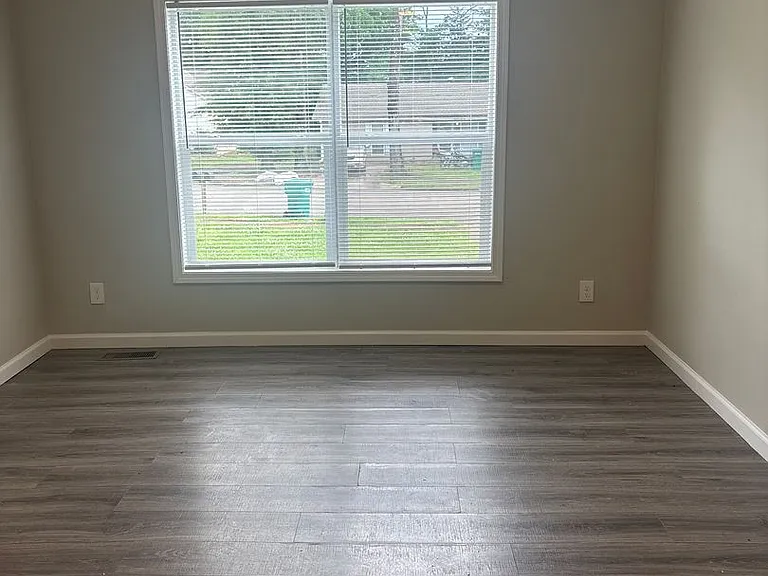 23 Camelot Cv — Photo 3