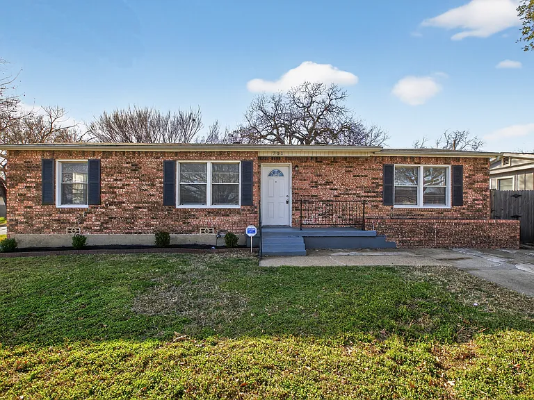 701 Harrison Ln — Photo 26