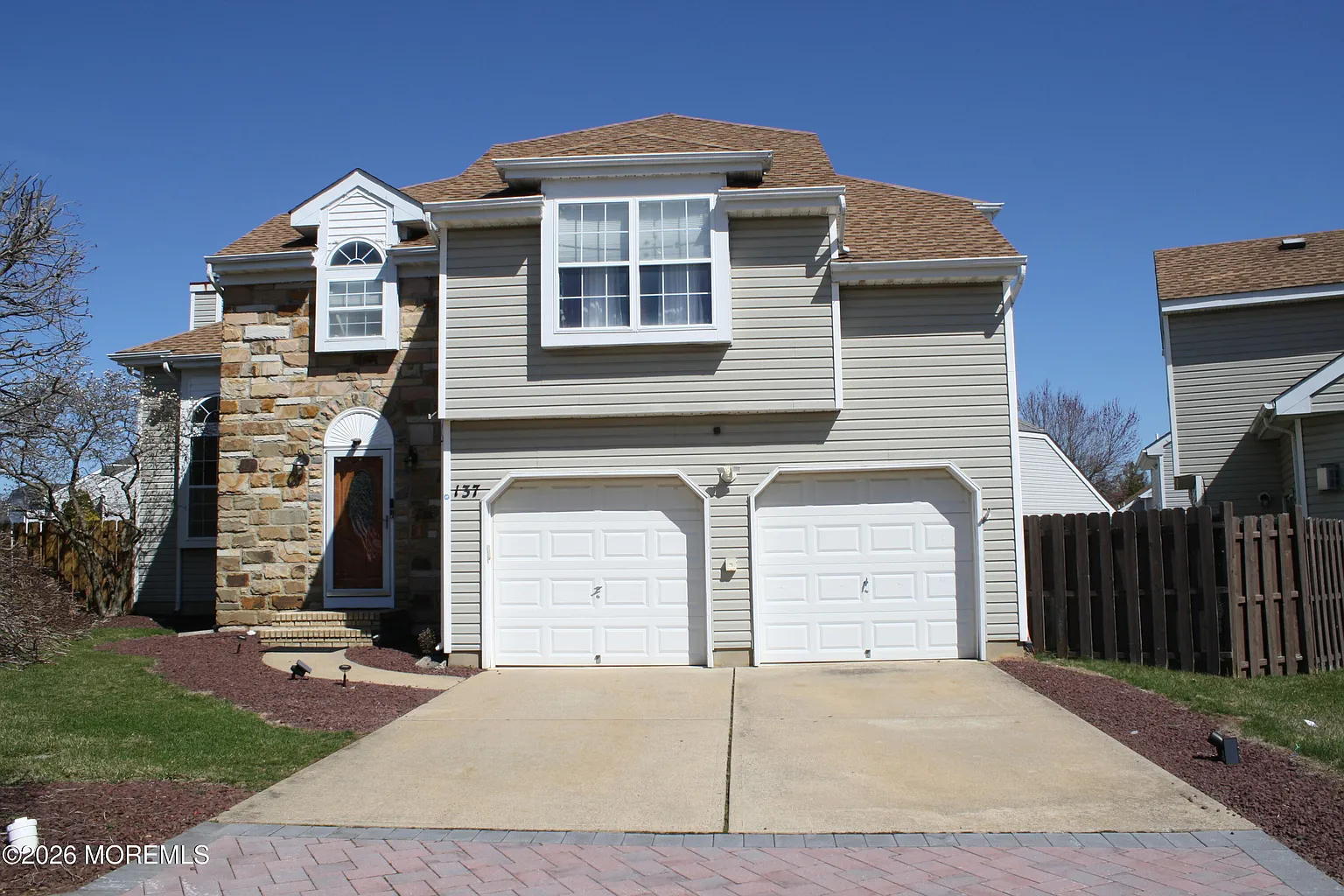 137 Kentucky Way photo 1