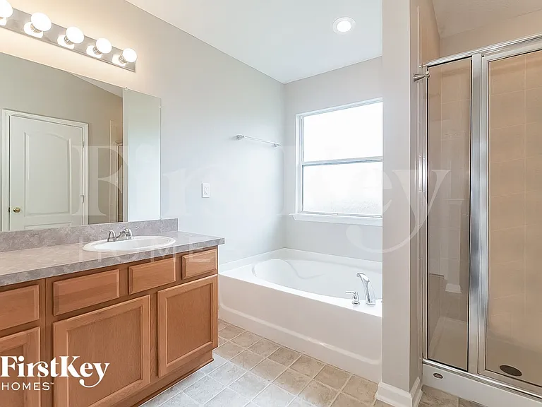 2878 Woodstone Dr — Photo 11