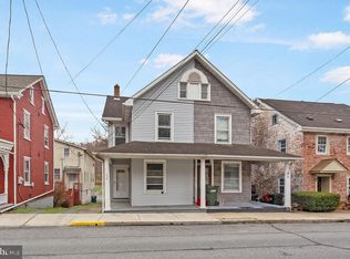 35 W Main St, Adamstown, PA 19501