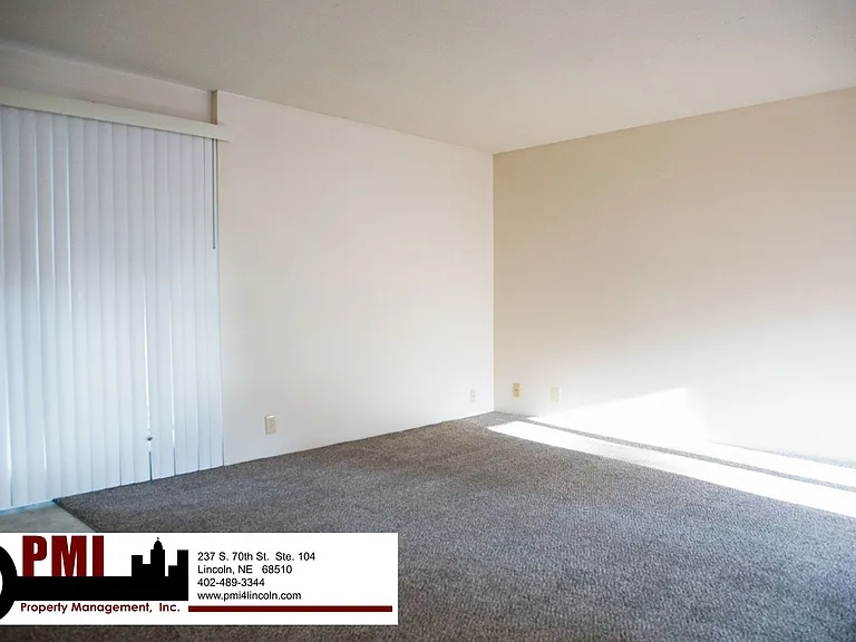 Cheerio Apartments — Photo 14