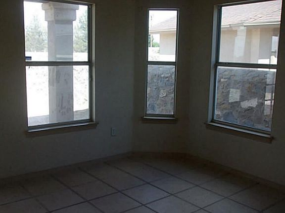3rd image of 712 Danube Way