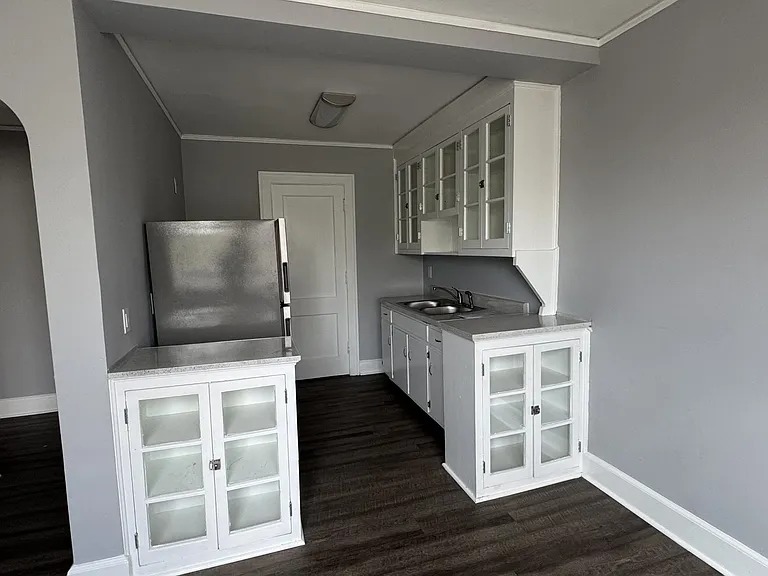 605 South Lexington Avenue - A-6 — Photo 6